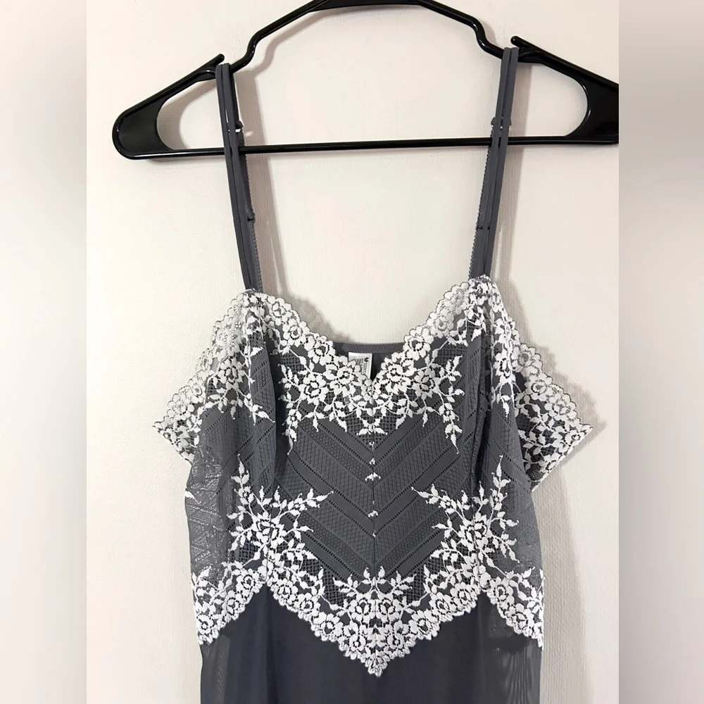 WACOAL Embrace Lace Sheer Mesh Chemise Slip Y2K Romantic Coquette Lingerie Sz L